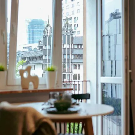 City Vibes Warsaw Sienna With Parking By P&M